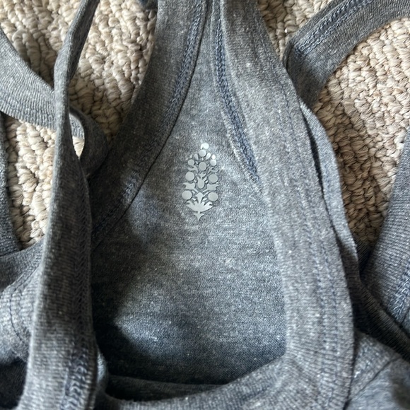 🛍️🛍️FREE PEOPLE- TWO TIMES THE CHARM TANK - Picture 3 of 7